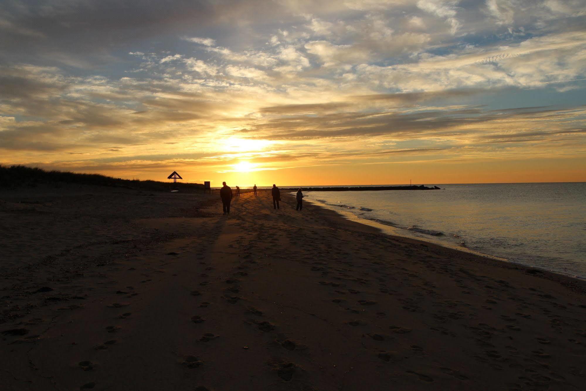 Edgewater Beach Resort, A Vri Resort Деннис-Порт Экстерьер фото